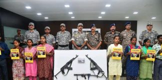 9 वरिष्ठ माओवाद्यांनी गडचिरोली पोलीस दल व सीआरपीएफ समोर केले आत्मसमर्पण