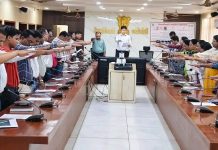 नागरिकांना पारदर्शक व वेळेत सेवा द्या – जिल्हाधिकारी