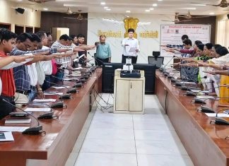 नागरिकांना पारदर्शक व वेळेत सेवा द्या – जिल्हाधिकारी