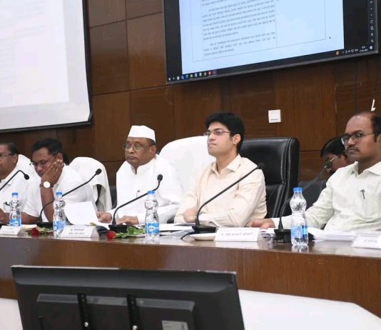 शासकीय योजनांचा लाभ शेवटच्या घटकापर्यंत पोहोचवण्यासाठी यंत्रणेने पुढाकार घ्यावा- खासदार डॉ. नामदेव किरसान