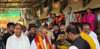 विधान परिषद निवडणुकीसाठी भाजपचे अधिकृत उमेदवार अरुण लखाणी यांनी घेतले माता महाकालीचे दर्शन
