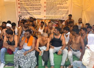 पाचव्या दिवशी अर्धनग्न आंदोलन; रोजगाराच्या मागणीसाठी संघर्ष तीव्र